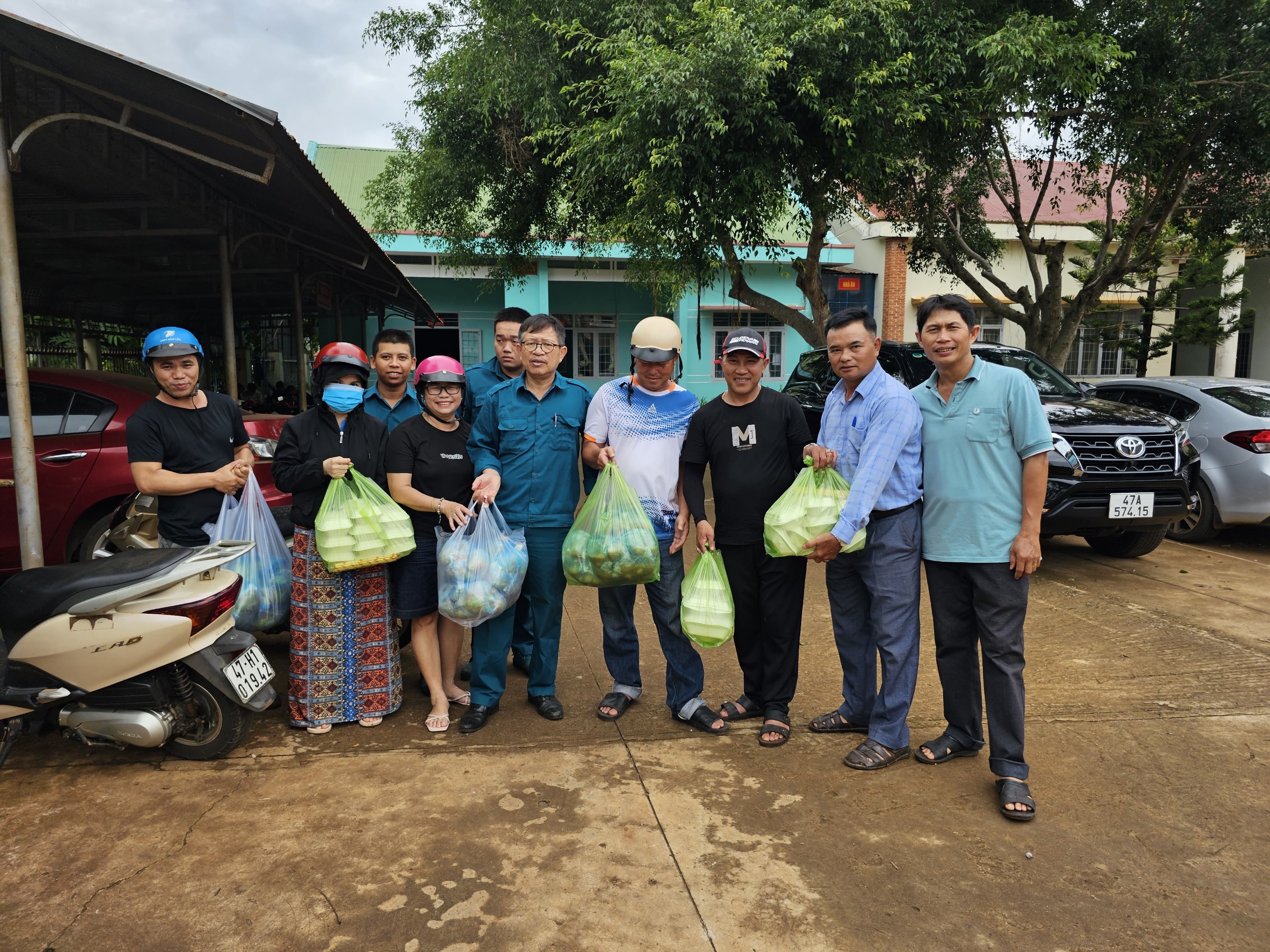 tham don vi truc gac xa cu sue (2)
